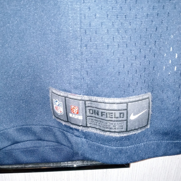 Nike - Picture 2 of 4